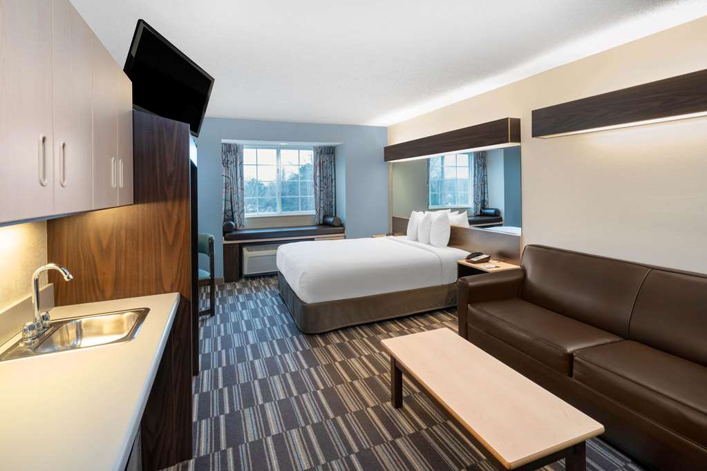 Microtel Inn and Suites by Wyndham Columbus North - photo 22