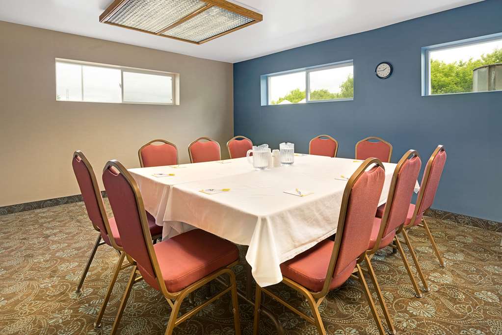 Days Inn by Wyndham Eagan Minnesota Near Mall of America - photo 30