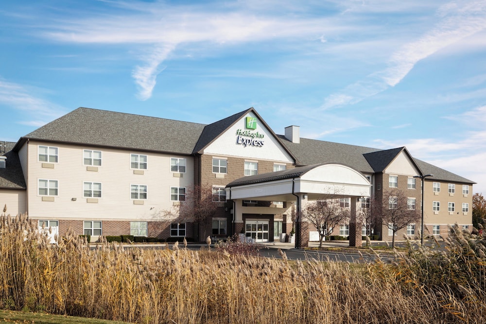 Holiday Inn Express & Suites Green Bay East by IHG in Green Bay, United States