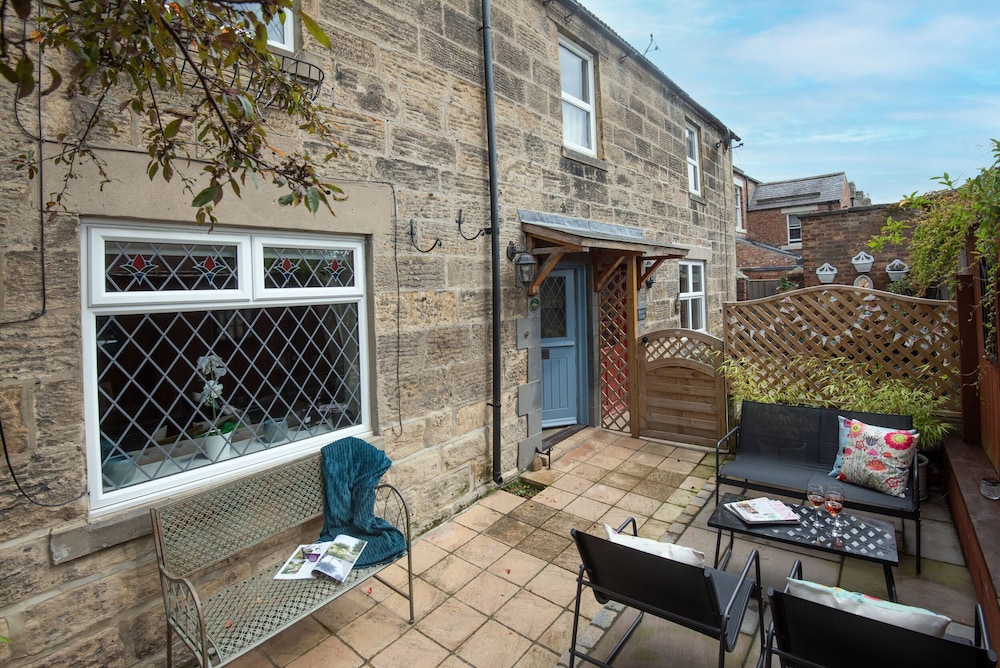 Owl Cottage — 4-Star Luxury Hotel in Morpeth, United Kingdom