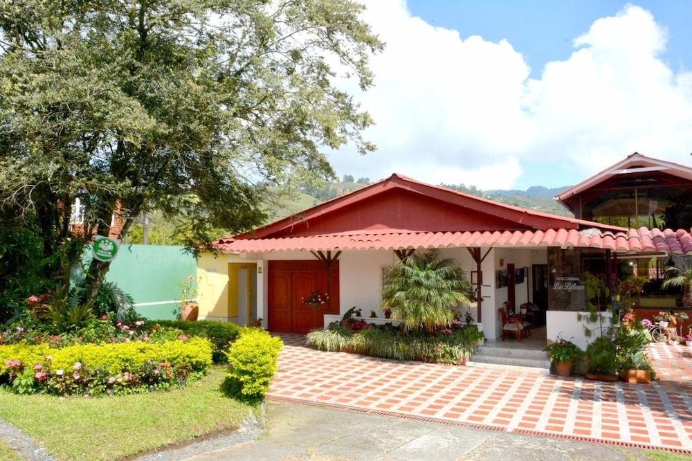 Hotel Cabañas Las Bifloras in Santa Rosa De Cabal, Colombia