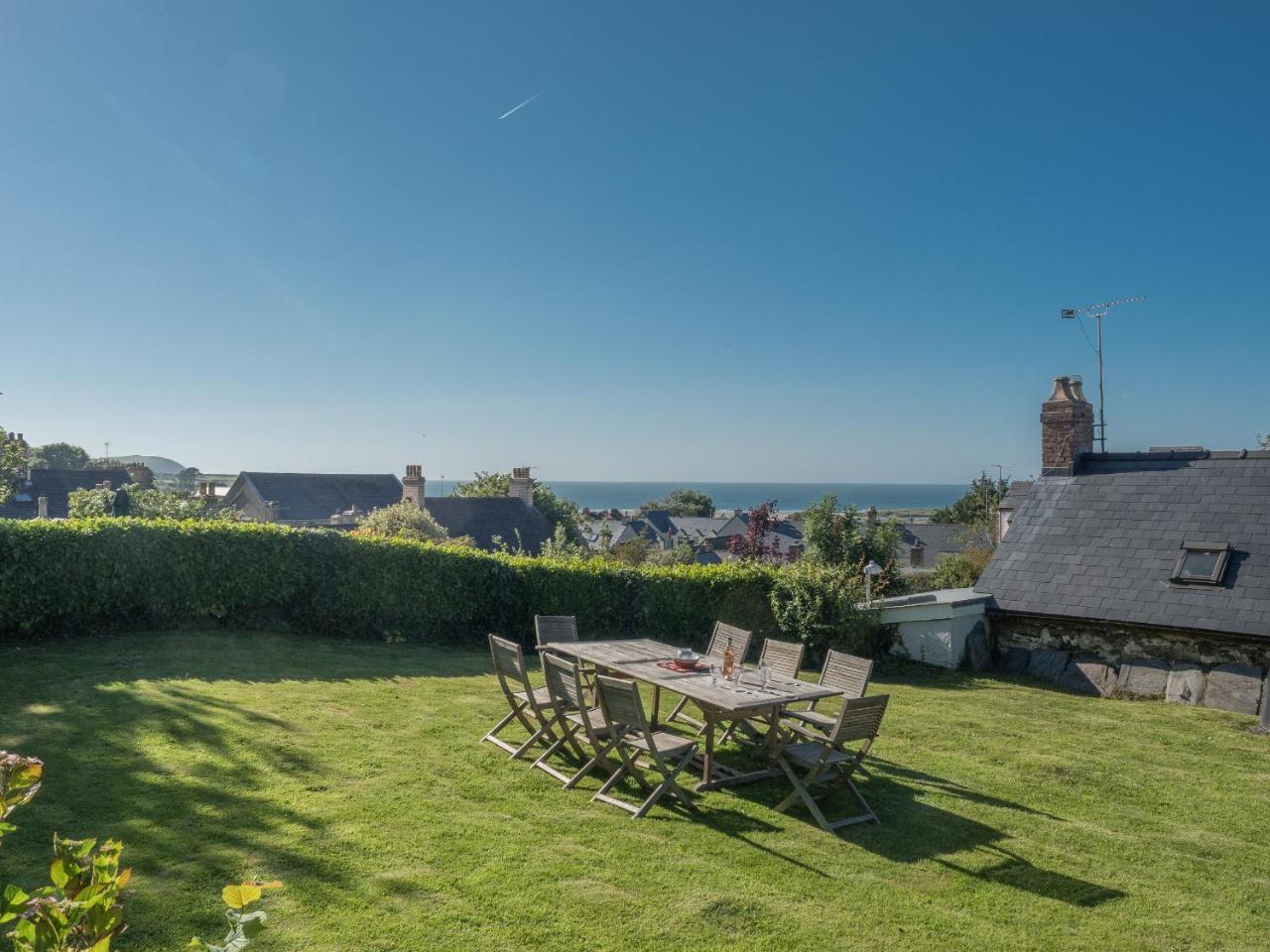 Bronmor Newport Pembrokeshire in Newport, United Kingdom