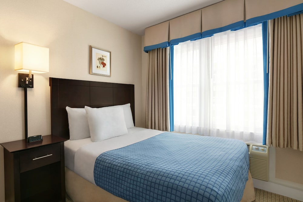 Harrison Hall Hotel - photo 16