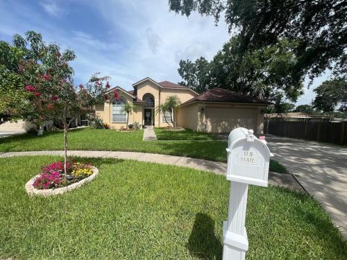 Traditional Home in Tampa — 4-Star Luxury Hotel in Tampa, United States