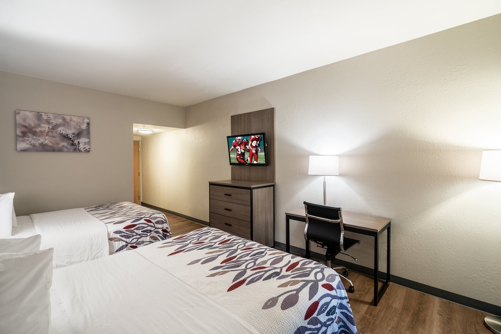 Red Roof Inn & Suites Carrollton GA West Georgia - photo 13