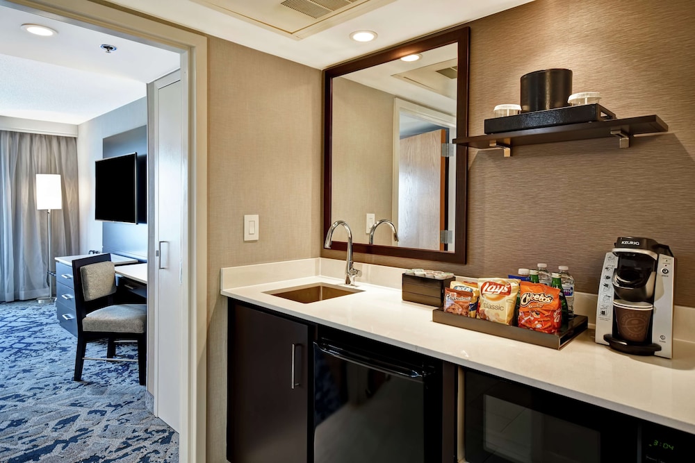 Embassy Suites by Hilton Raleigh Durham Research Triangle - photo 31