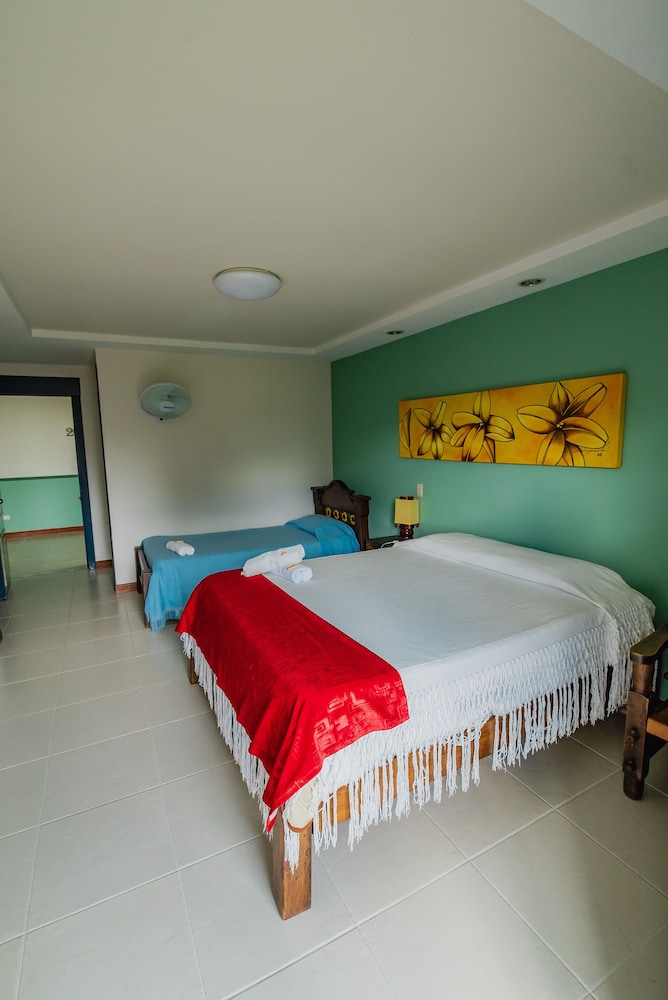 Hacienda Araucaria Habitacion 10 — Quimbaya