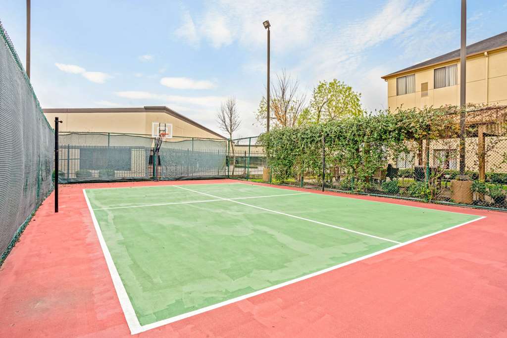 La Quinta Inn Suites Houston North Spring - photo 41