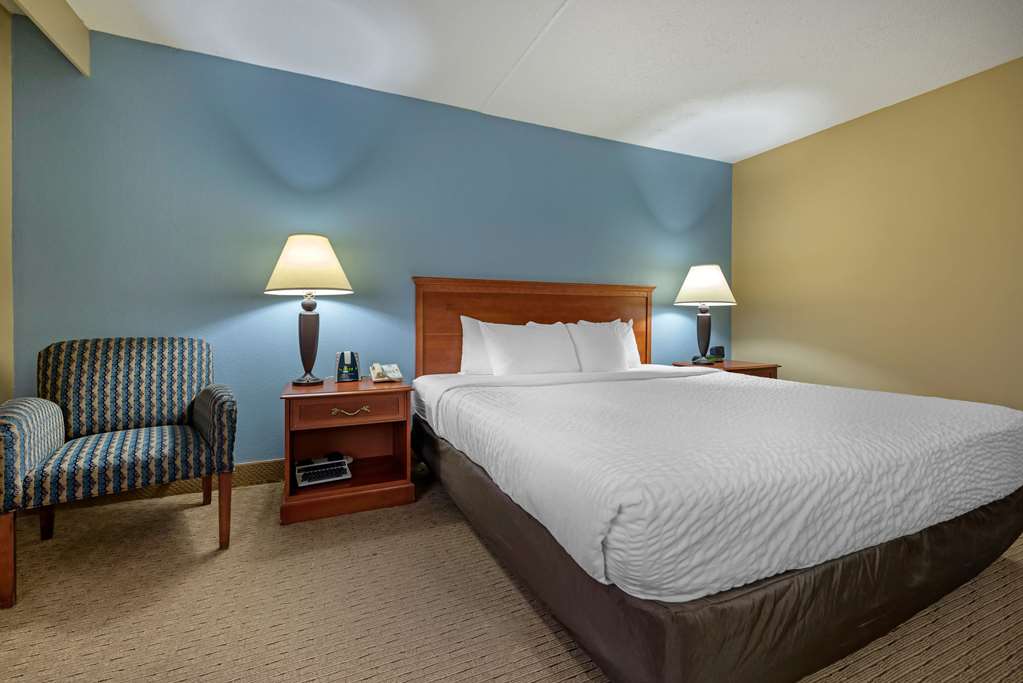 Clarion Hotel Conference Center Lexington North - photo 9