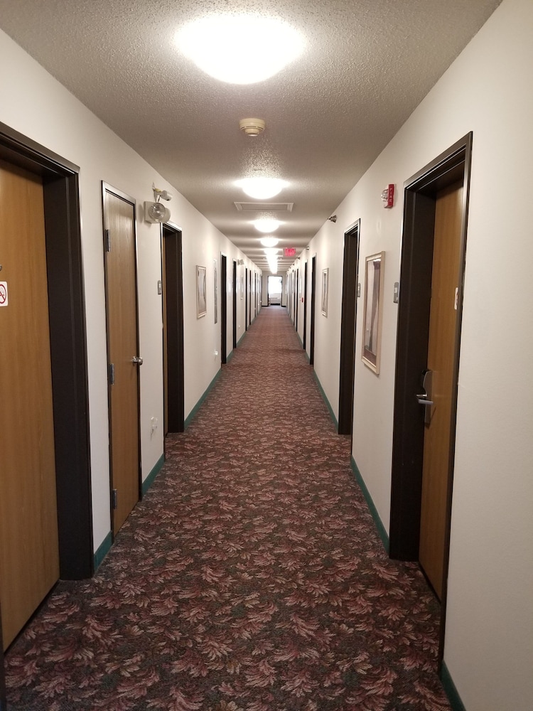 Bilmar Inn & Suites Dell Rapids Near Sioux Falls - photo 136