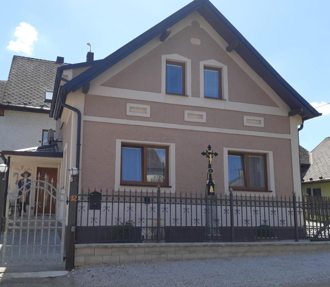 Chalupa u Rádlů — hotel in Domazlice