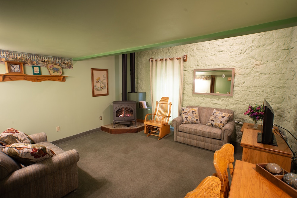 Stone Mill Hotel & Suites - photo 77