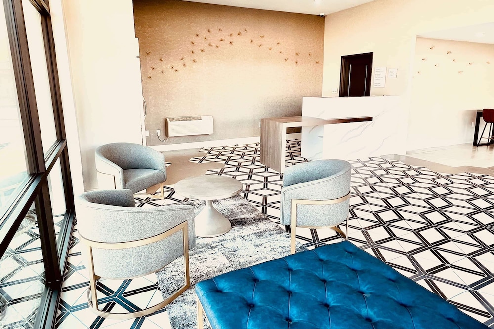 Ramada by Wyndham Modesto Yosemite Area - photo 2