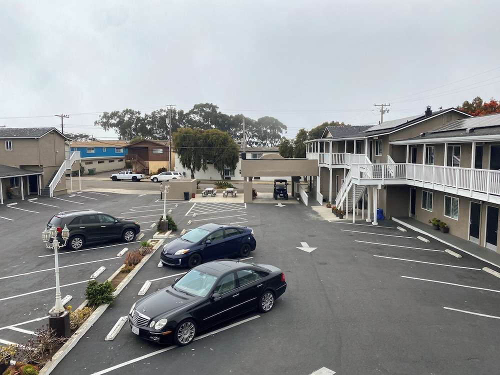 Rockview Inn and Suites - photo 37