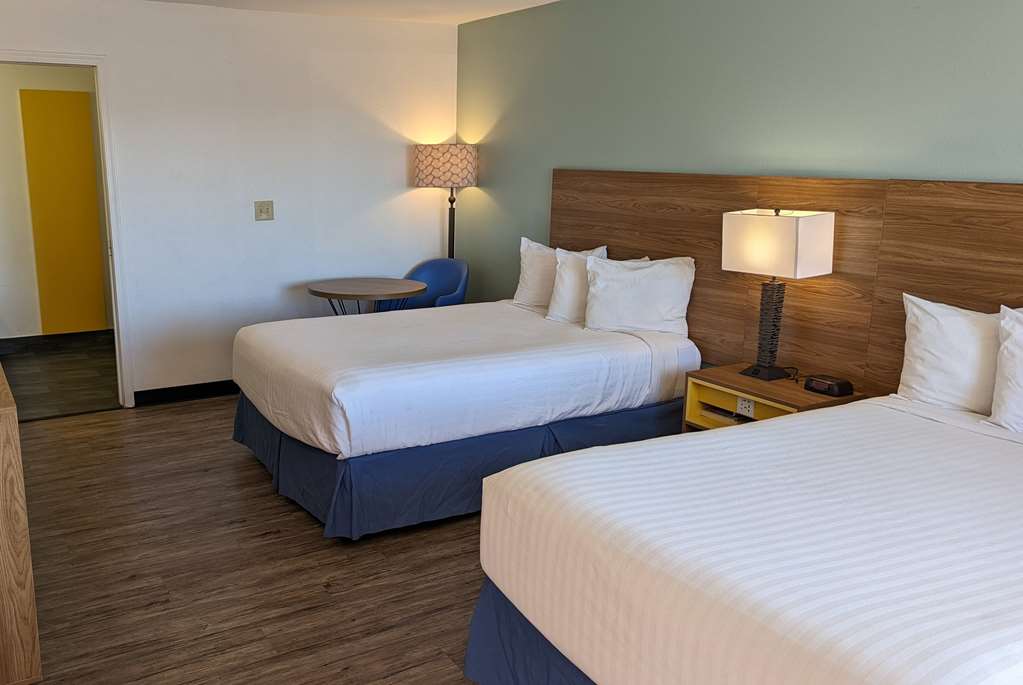 Days Inn by Wyndham Lake Havasu - photo 12