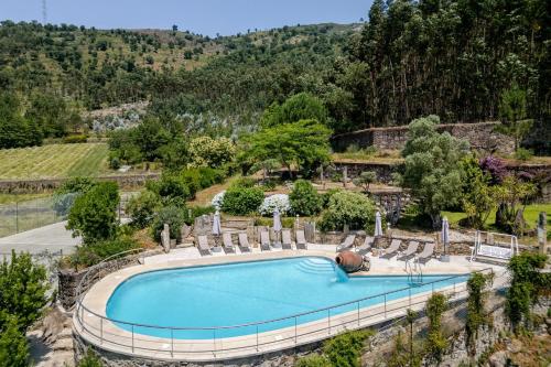 Fountain Retreat I Pool Jacuzzi & Sports Escape in Viana Do Castelo, Portugal