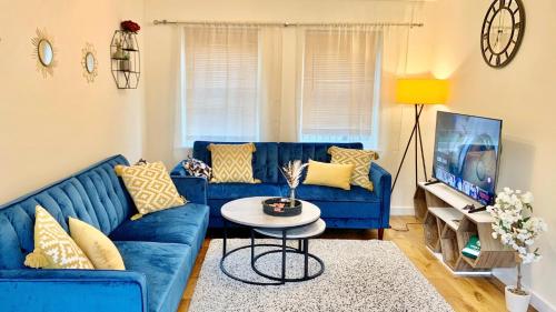 Spacious Stay made for Contractors & Families 3 Bedroom House 2 Bathroom in Reading up to 3 Free Parking