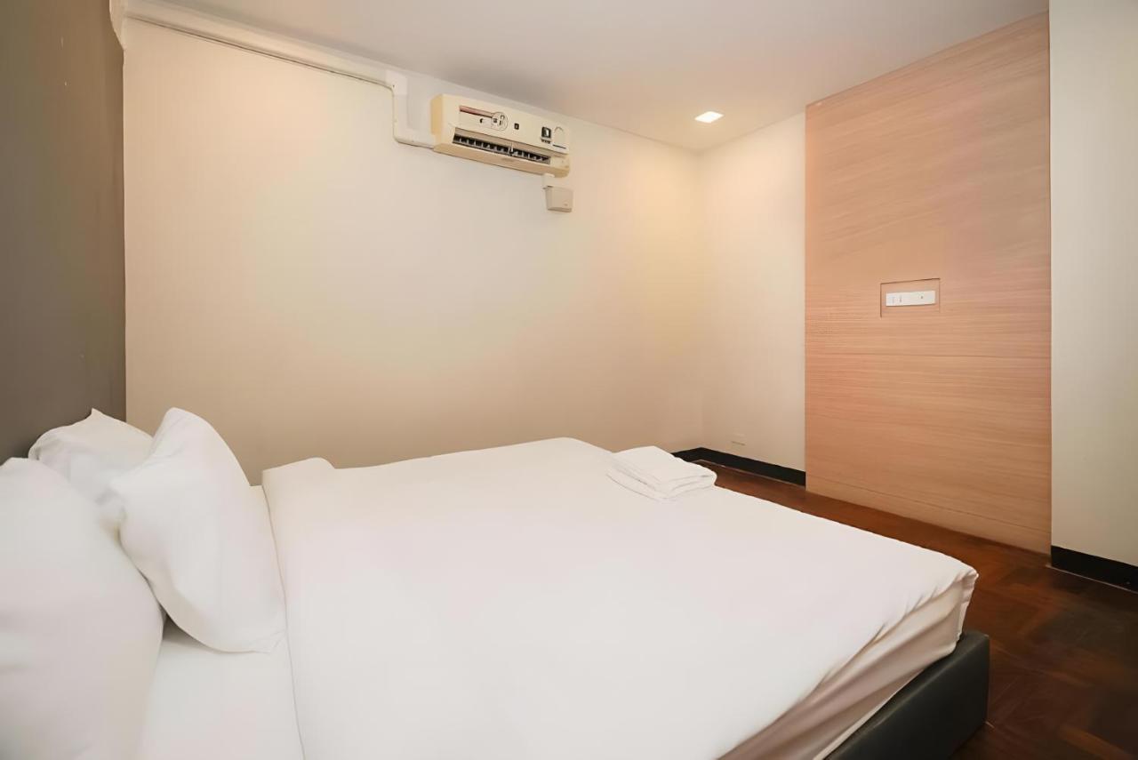 Xx Go Inn Silom Bts Surasak สุรศักดิ์