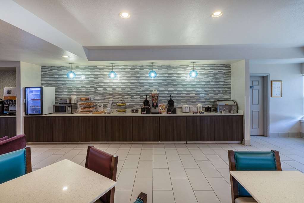 La Quinta Inn & Suites by Wyndham Rockwall - photo 36