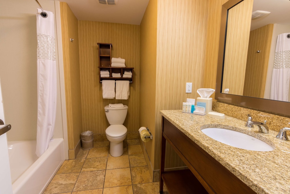 Hampton Inn Bangor - photo 21