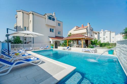 Apartments Plavi Biser — 4-Star Luxury Hotel in Sibenik, Croatia