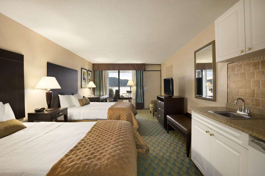 Wyndham Garden Lake Guntersville - photo 18