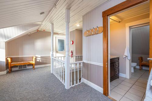 Inn at Beulah Beach on Crystal Lake - photo 26