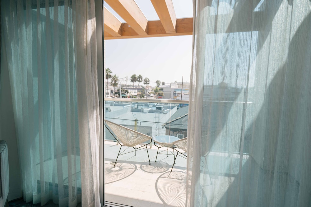 H2O Hermosa Beach Hotel - photo 13
