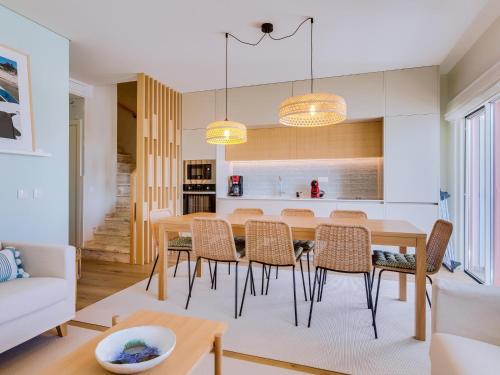 Penthouse T4 com Vista Mar em Quarteira — 4-Star Luxury Hotel in Quarteira, Portugal