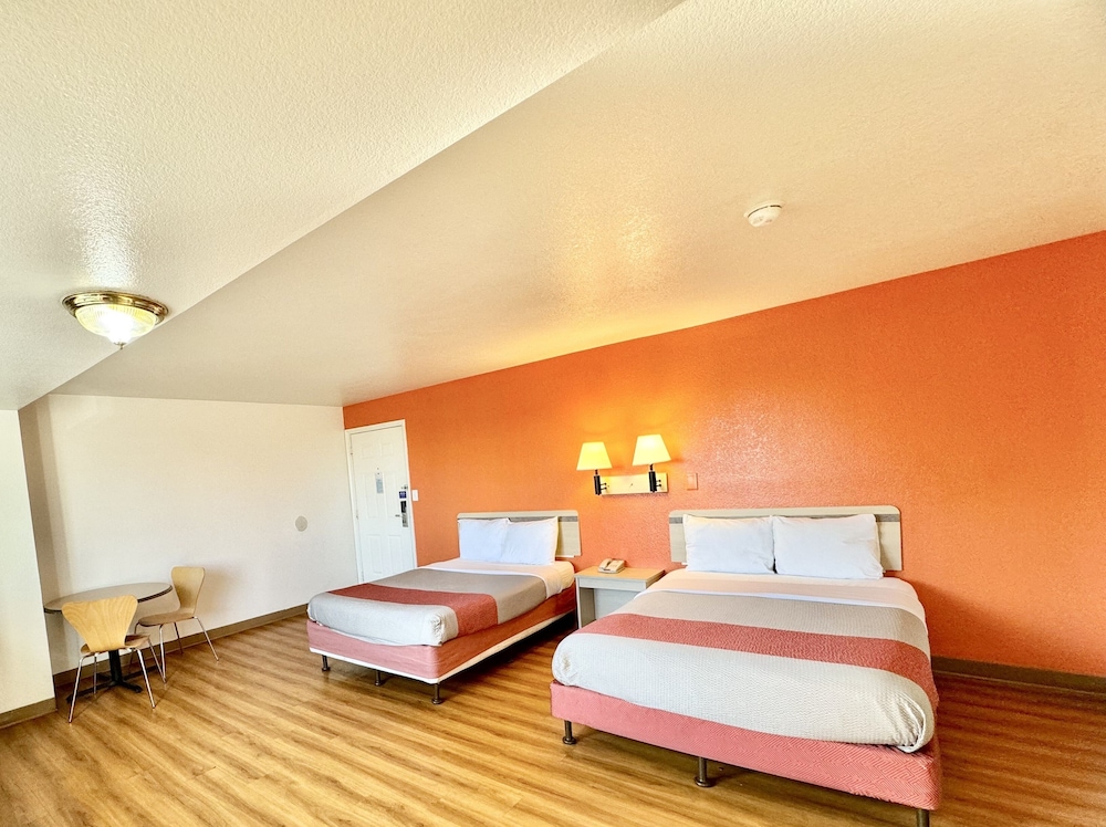 Studio 6 Suites Bellflower Ca Los Angeles - photo 7