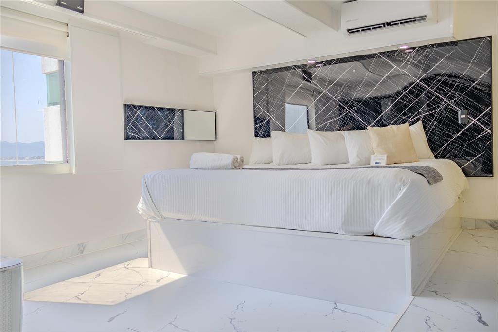 Your relaxing days in Manzanillo are even better here!