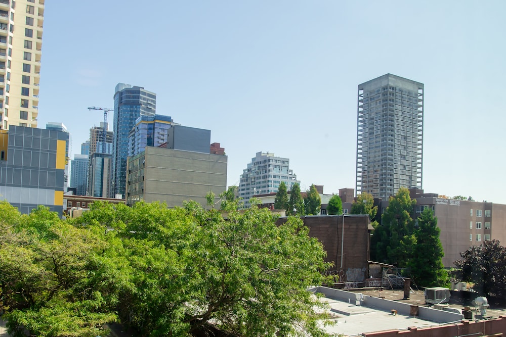 The Belltown Inn - photo 79