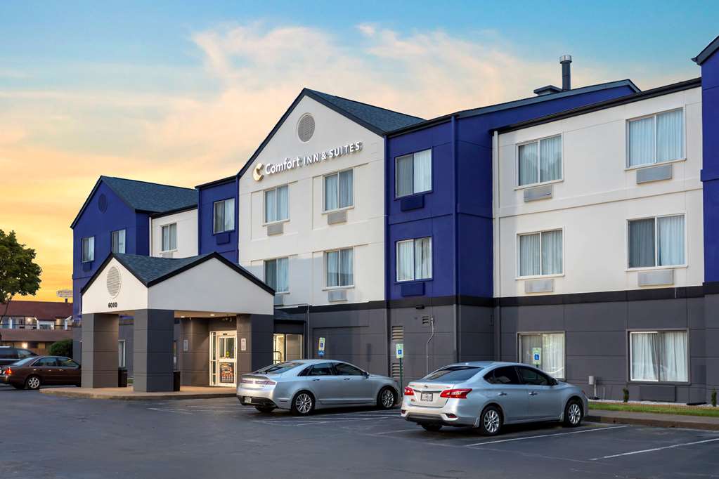 Comfort Inn & Suites Memphis East - photo 33