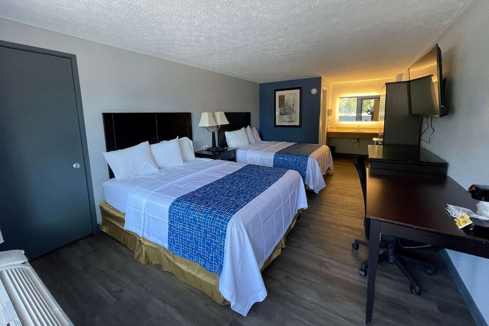 Travelodge By Wyndham Charles Town Harpers Ferry - photo 4