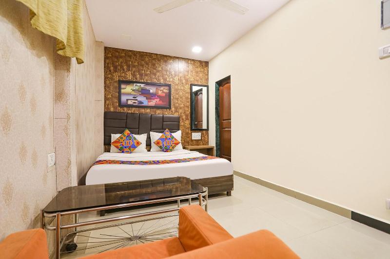 FabHotel Aksa Inn - last minute hotel in Mumbai