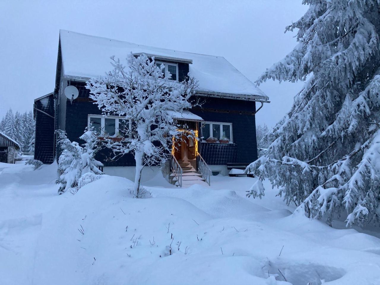 Ferienhaus Rennsteigblick — hotel in Eisfeld