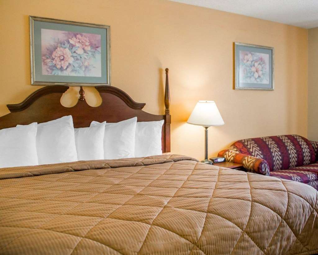 Quality Inn Broken Arrow Tulsa - photo 20
