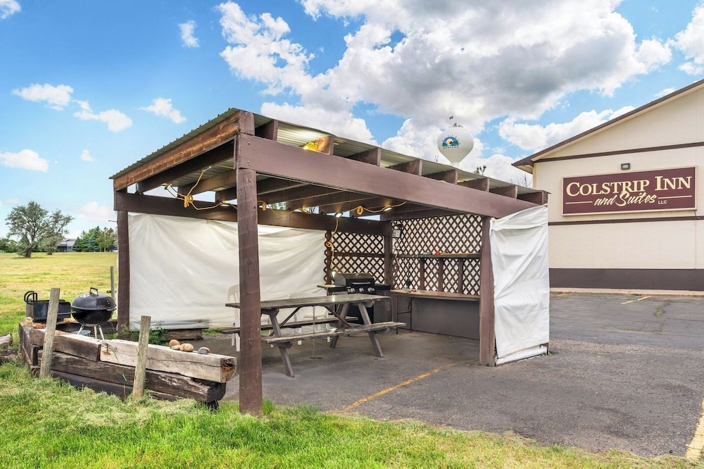 Colstrip Inn & Suites - photo 17