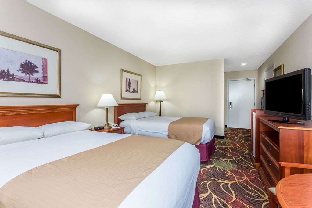 Baymont by Wyndham Cornelia - photo 13