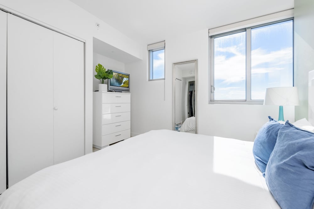 Churchill Suites Monte Carlo Miami Beach - photo 17
