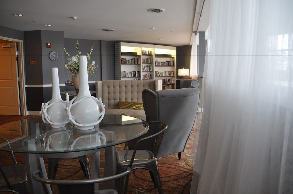 The Inn on Sheridan - photo 48