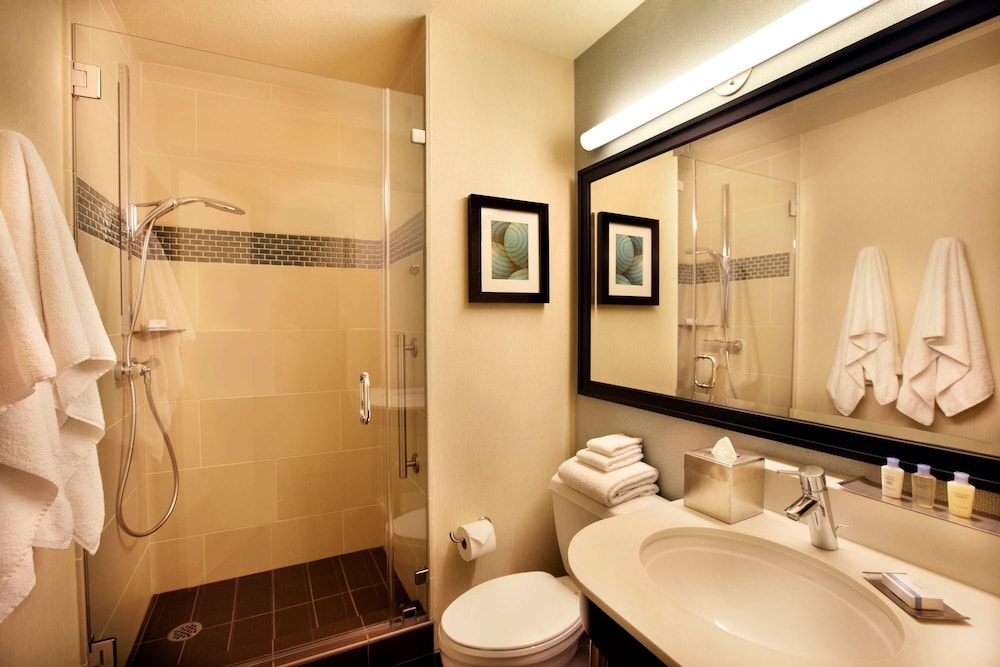 DoubleTree by Hilton Hotel Alana Waikiki Beach - photo 53