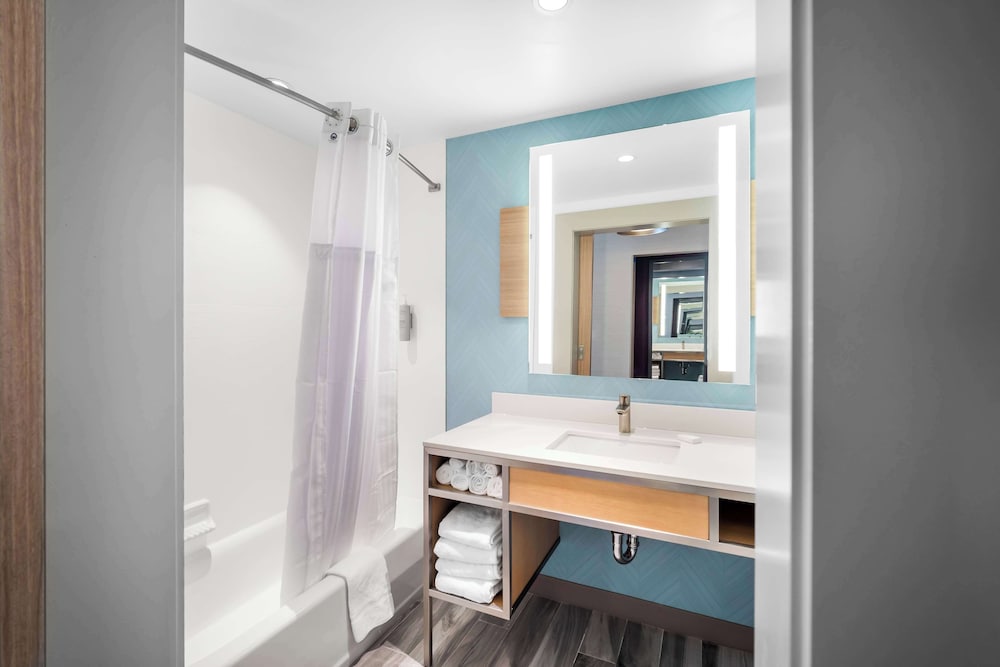Hilton Garden Inn North Conway - photo 31
