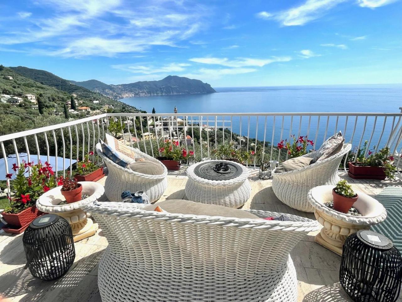 Sea South front property1 2acre.Gardens pool hydro — hotel in Pieve Ligure