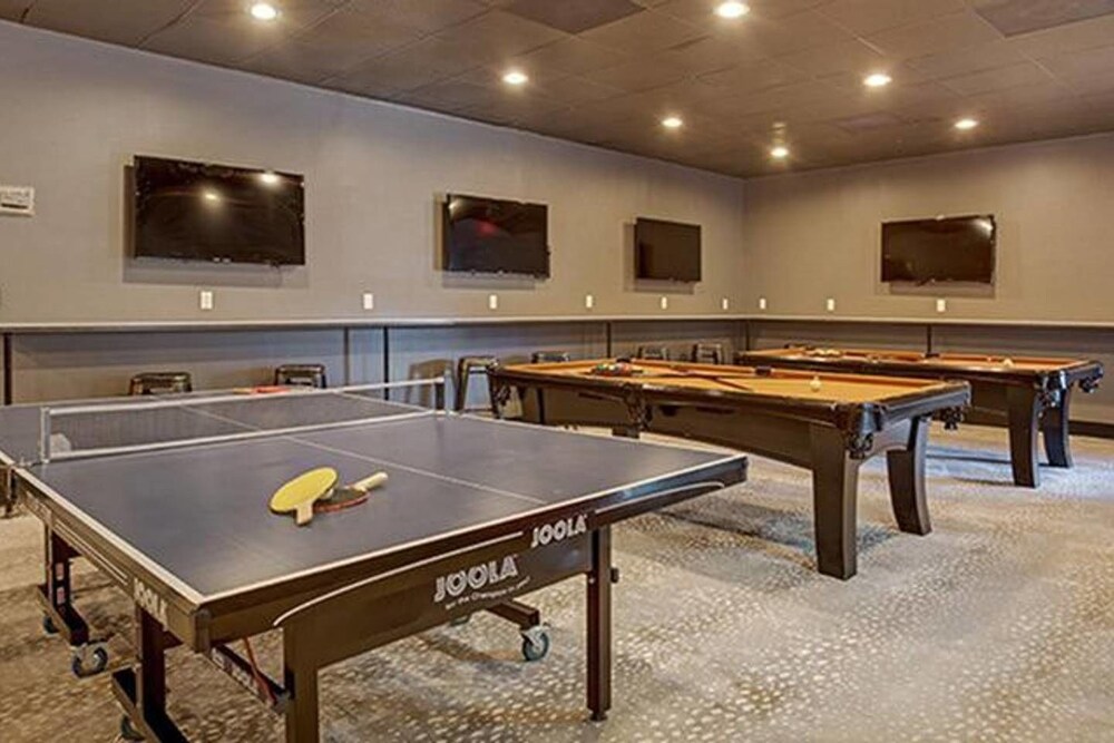 UT Social Retreat Pool Gym - photo 12