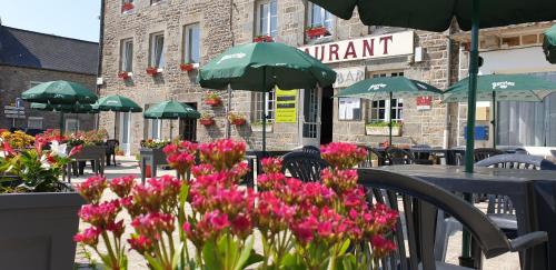 Hôtel du Commerce in Plouec-Du-Trieux, France