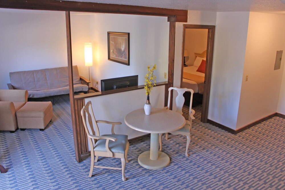 The Rustic Inn - photo 13