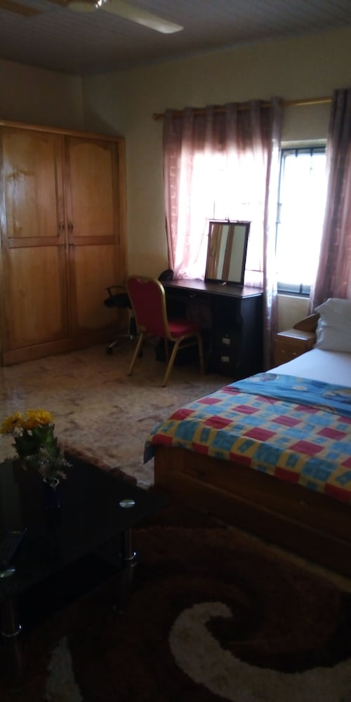 Jusmoc Hotel — Unknown City — photo 4