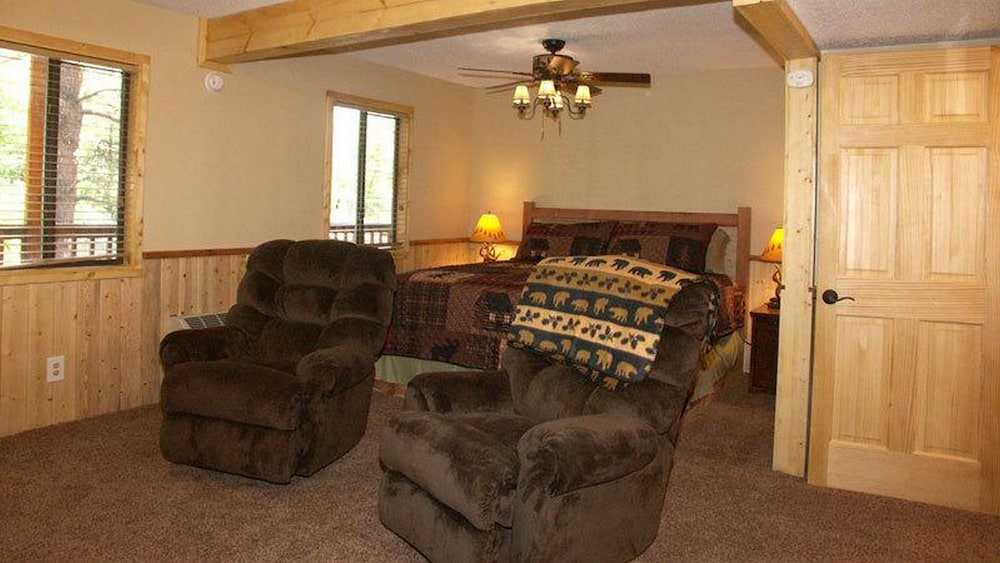 Upper Canyon Inn & Cabins - photo 27