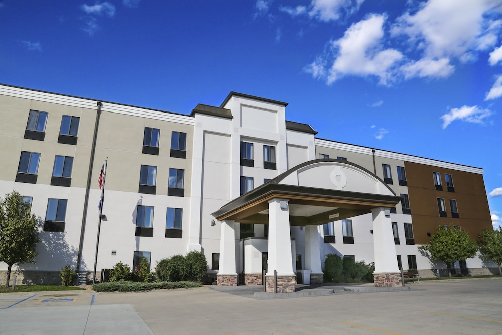 Holiday Inn Express Fargo West Acres by IHG — hotel in Fargo